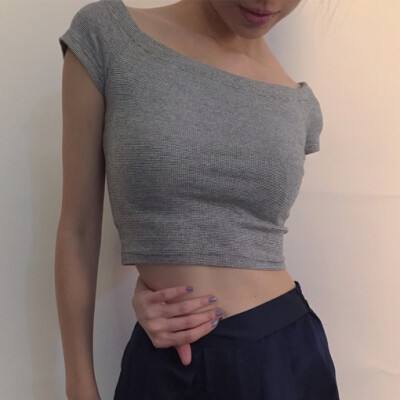 女子烧纸祭祖烧了邻居的保时捷